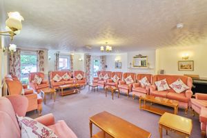COMMUNAL LOUNGE- click for photo gallery